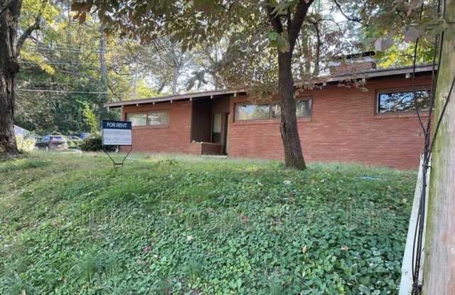 668 Simpson Street - 668 Simpson Street, Florence, AL 35630