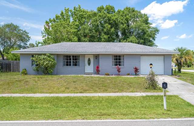 354 Shores Blvd photos photos