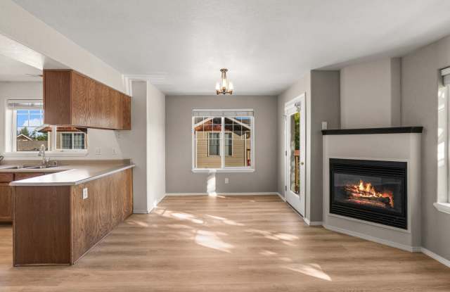 825 Forest Glen Dr, - 1 Gallery 4