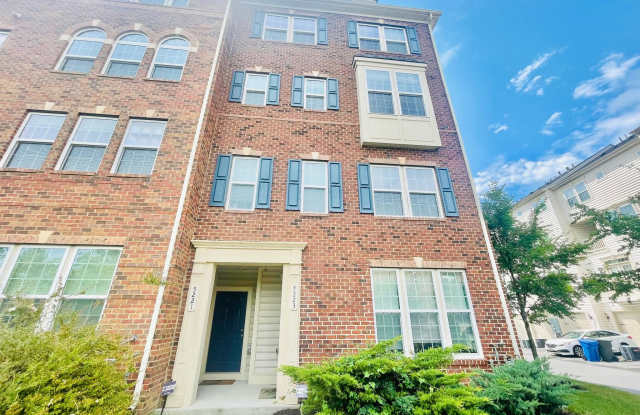 5221 SABLE Court Gallery 2