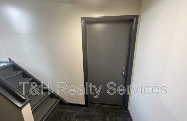 1142 Evans Avenue Gallery 4