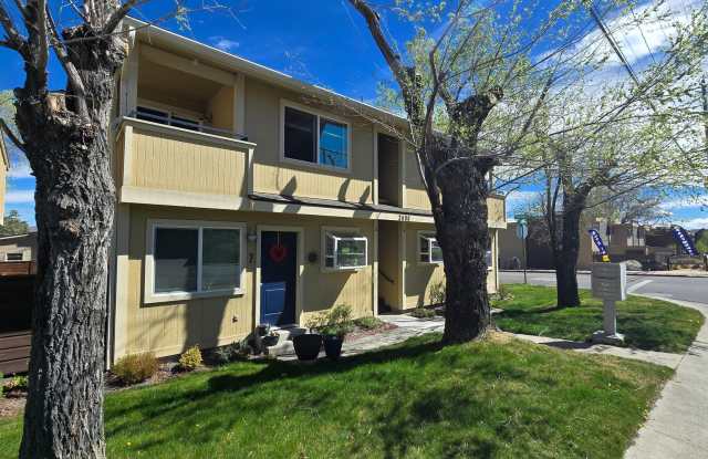 3090 Plumas Street photos photos