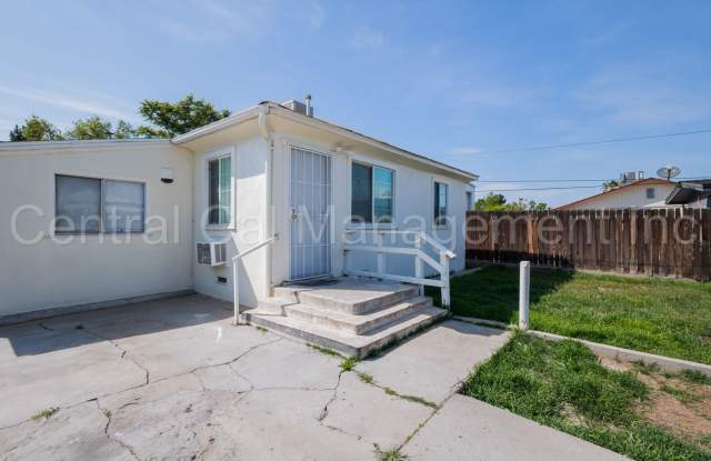 2 Bedroom/1 Bath Home - $1250 per month! - 1929 South J Street, Kern County, CA 93304 2 Bedroom/1 Bath Home - $1250 per month! - 1929 South J Street, Kern County, CA 93304