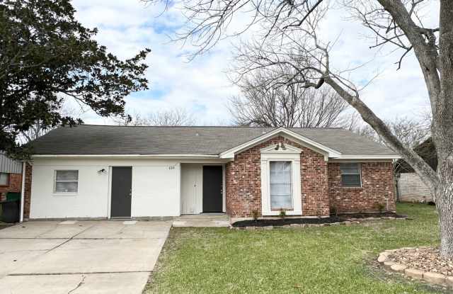 Spacious 3/2 home in Country Estates! - 109 Houston Street, Angleton, TX 77515