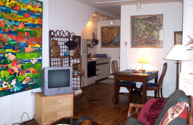 819 North Jackson Street - 1 Gallery 2