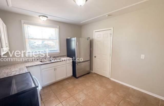 3901 Northwest Kenwood Drive Gallery 4