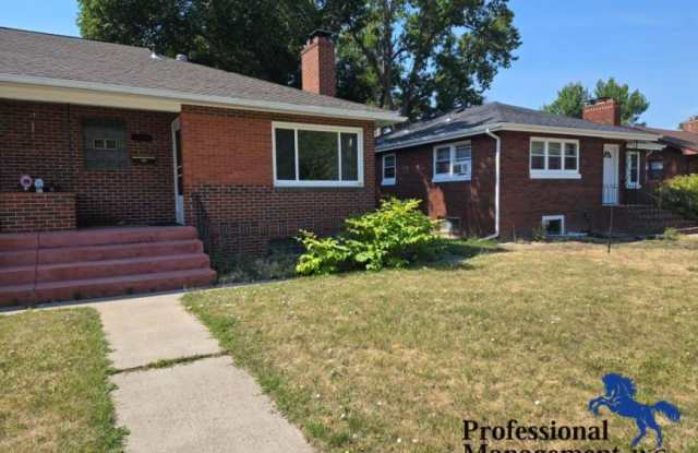 1324 Parkhill Dr photos photos