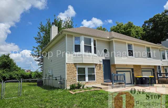 Spacious 3 bedroom, 2 bathroom duplex in Kansas City North! photos photos