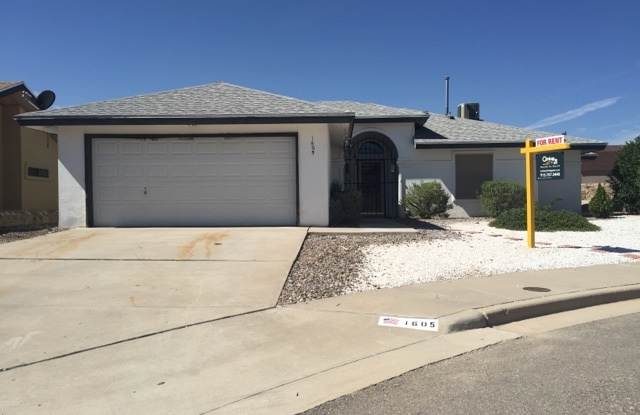 East El Paso 3 bed 2 bath Refrig A/C photos photos