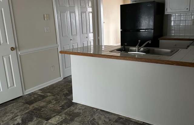 3827 Sterling Pointe Drive Gallery 3