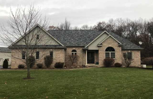 5694 S Hayrake Hollow - 5694 S Hayrake Holw, Washtenaw County, MI 48118