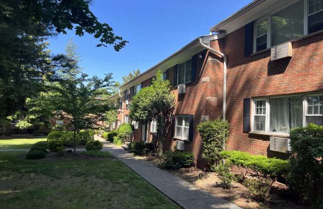 80 Hunt Avenue6B Gallery 4