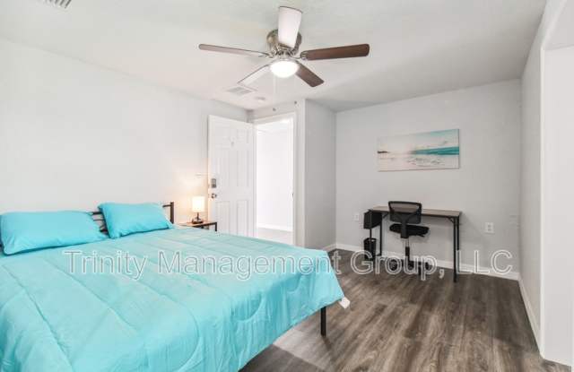 10033 Brunswick Lane - Room 2 Gallery 3
