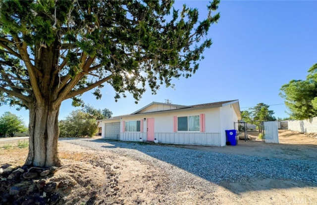 56183 Onaga Trail - 56183 Onaga Trail, Yucca Valley, CA 92284