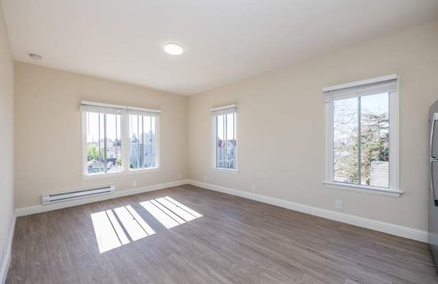 4231 Montgomery St photos photos