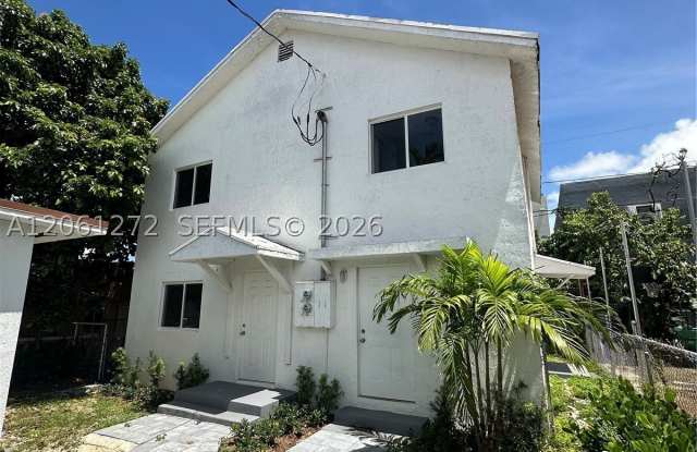 3123 NW 22nd Ct Gallery 1