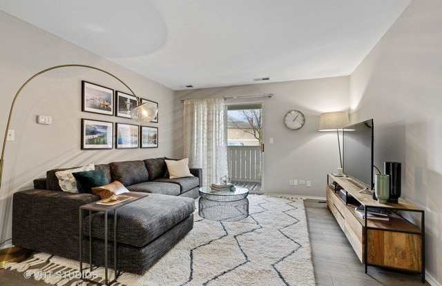1721 Buttonwood Circle unit: 2924 Gallery 4