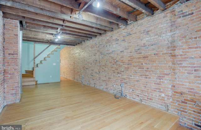 625 E CLEMENT STREET Gallery 2