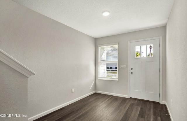 436 S 10TH Street S Gallery 2