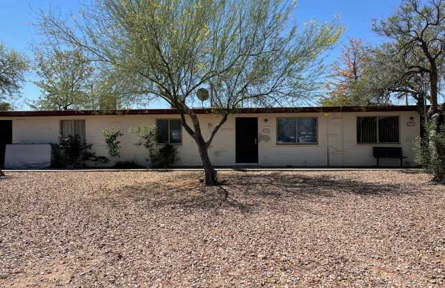 Central 2 bedroom 1 bath unit with Fenced yard. photos photos