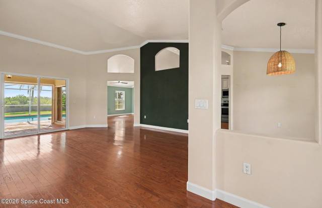 2710 S Courtenay Parkway Gallery 4