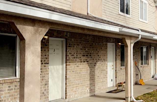 1175 S 200 W unit: 2 photos photos