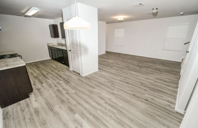 17350 Cuthbert St - 17350 Cuthbert St, Atascocita, TX 77346