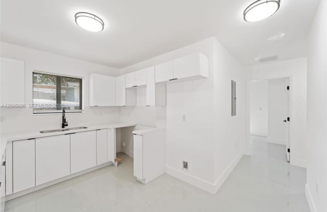1556 Northwest 68th Terrace Gallery 2