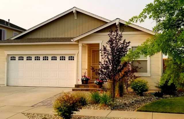 Delightful 3 bedroom/2 bathroom Home in Lemmon Valley! photos photos