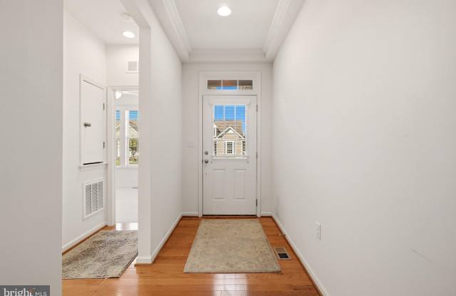 123 BLUETS Drive Gallery 4