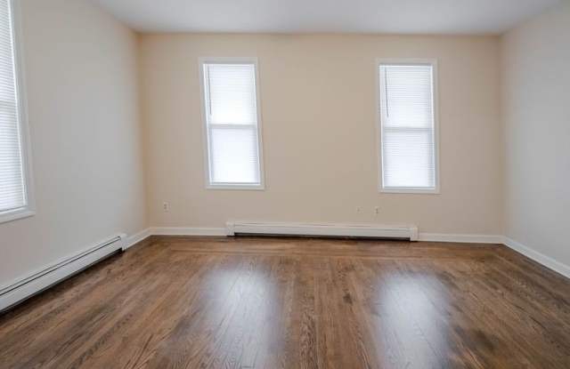 48 Unionville Ave Gallery 2