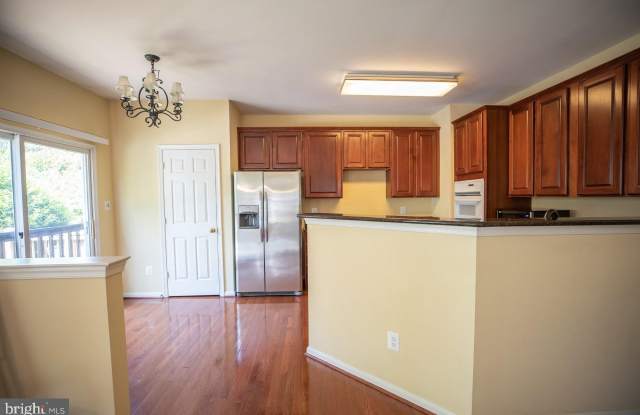 10493 WEST DR Gallery 4
