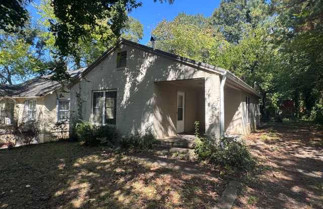 3/1 near uptown Shelby, nc (As of today 10/08 - Cleaning / Refinishing Tub) Gallery 1