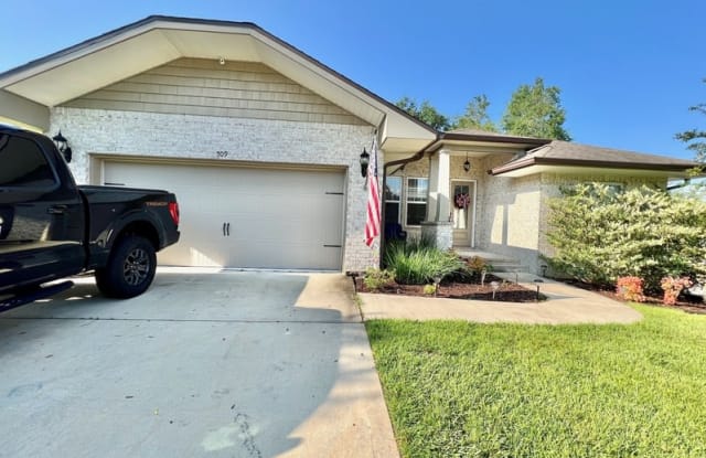 509 Grand Ridge Drive - 509 Grand Ridge Drive, Crestview, FL 32539