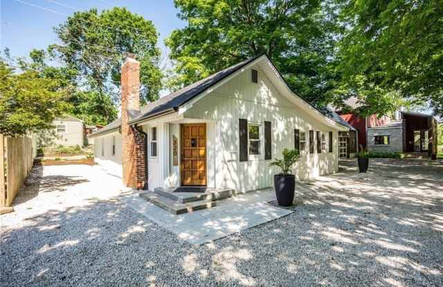 320 Fitch Place - 320 Fitch Place, Zionsville, IN 46077