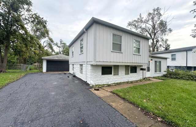 1855 Reichert Avenue Gallery 1