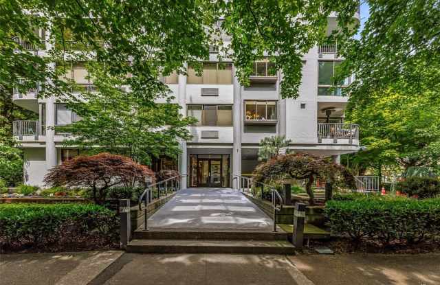 2Bd/1.75Ba Seattle Condo - 1120 Spring Street, Seattle, WA 98101