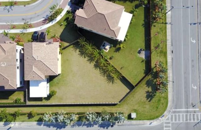 11611 Southwest 232nd Lane - 11611 Southwest 232nd Lane, Princeton, FL 33032