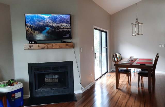 109 Tall Rock Ct Gallery 2