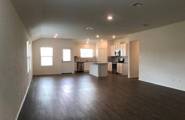 Conveniently Located 4 Bed / 2 Bath Hutto Home Gallery 3