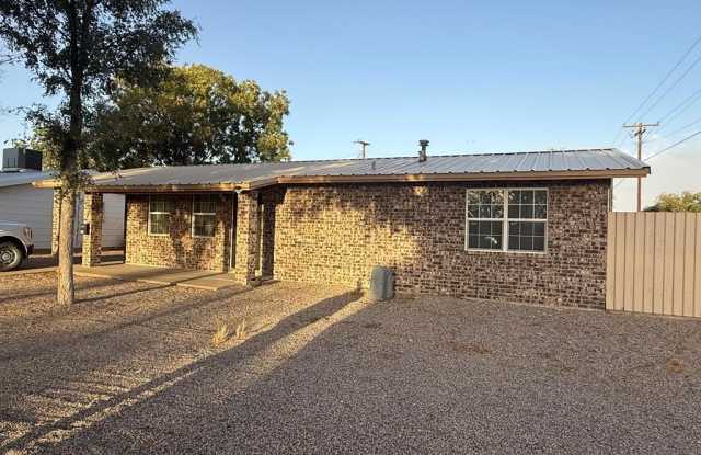 401 N C Ave photos photos