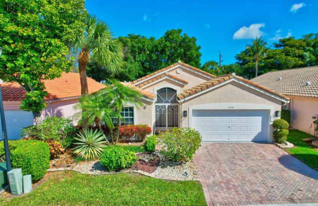 11752 Dove Hollow Avenue photos photos