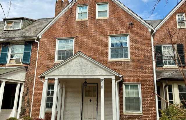 214 E UNIVERSITY Parkway photos photos