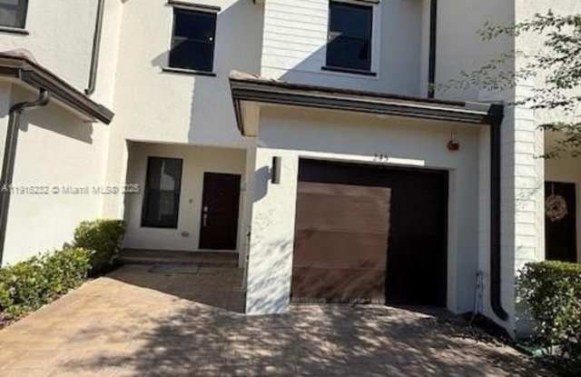 245 SW 159th Ct photos photos