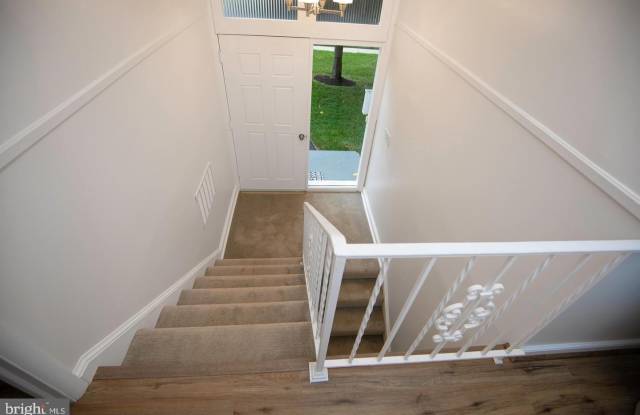 13802 MARIANNA Drive Gallery 4