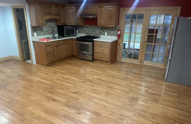 992 Continental Avenue photos photos