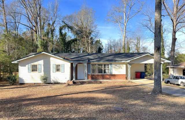 Updated 3BD/2BA Home with Spacious Layout  Fenced Yard! photos photos