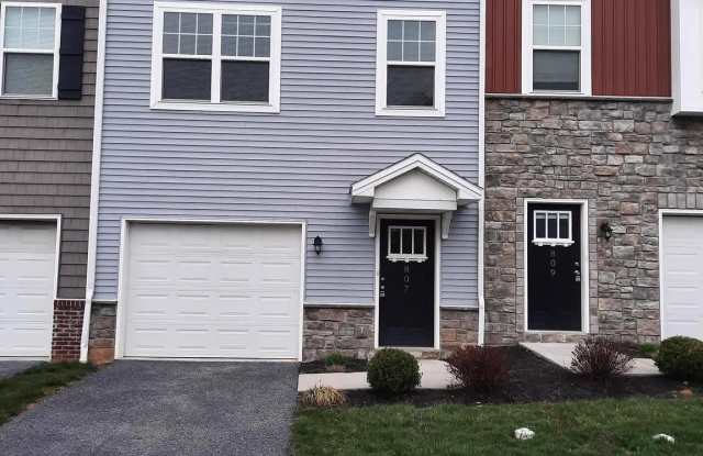 807 ADMIRALS QUAY DRIVE - 807 Admiral's Quay Drive, Cumberland County, PA 17050
