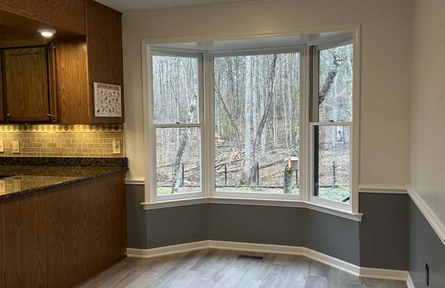 510 Squire Circle Gallery 4