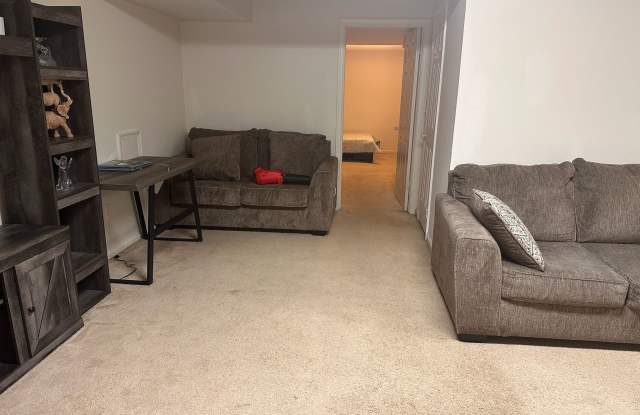 9620 Hillock Court - 9620 Hillock Court, Burke Centre, VA 22015